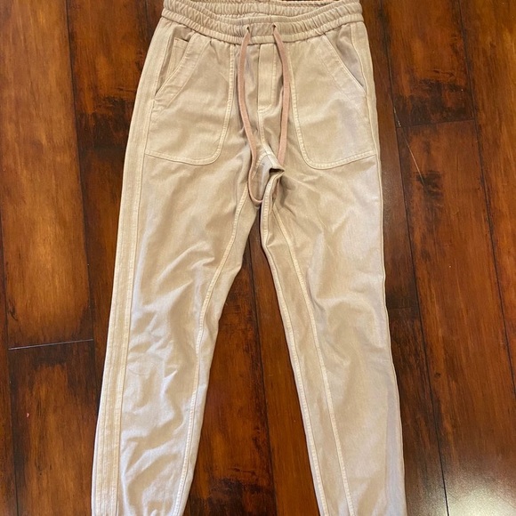 NWOT Athleta farallon joggers - Picture 5 of 5